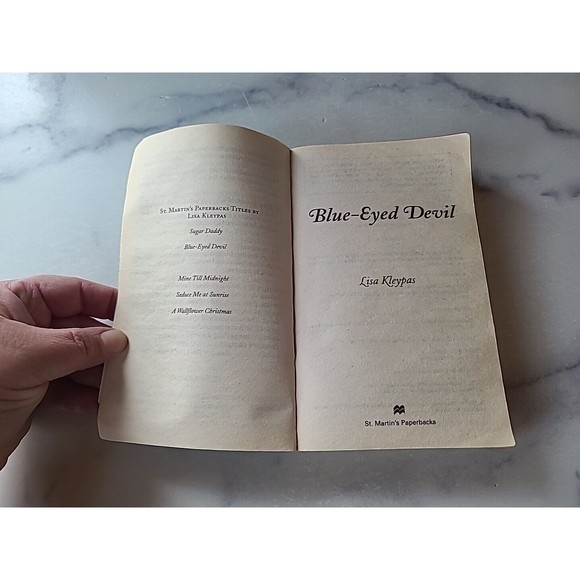 The Travis Family Ser.: Blue-Eyed Devil by Lisa Kleypas (2009, Mass Market) - Picture 3 of 10